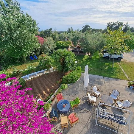 Villa Oasis Nea Poteidaia Exterior foto