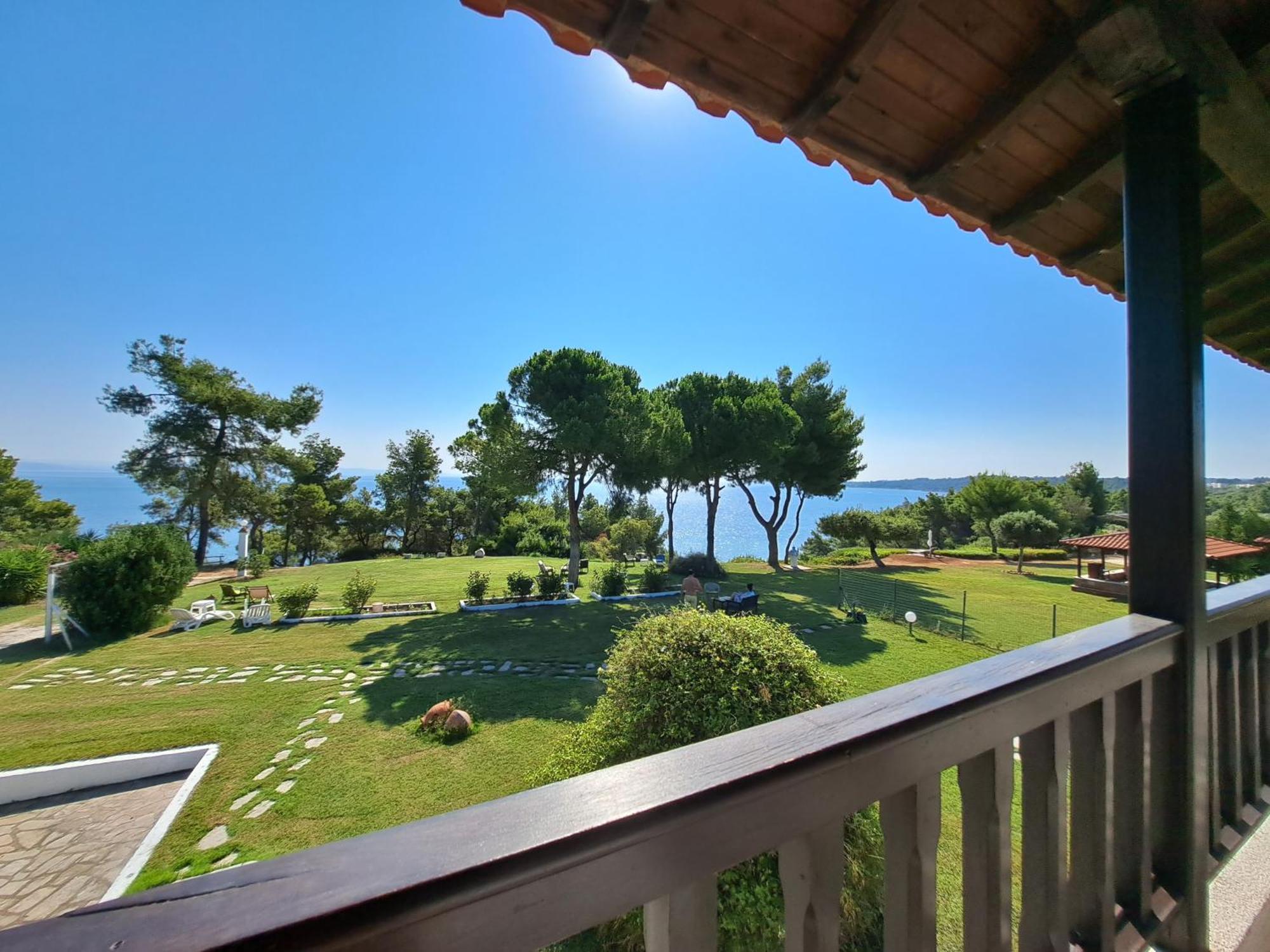 Villa Oasis Nea Poteidaia Exterior foto