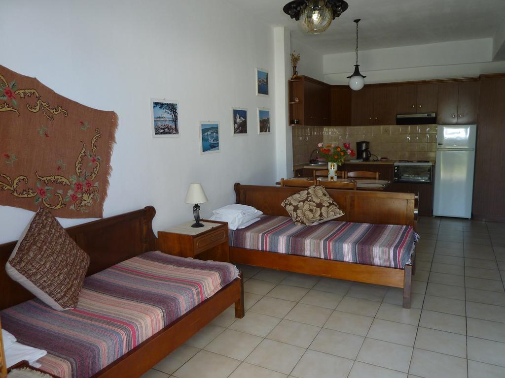 Villa Oasis Nea Poteidaia Exterior foto