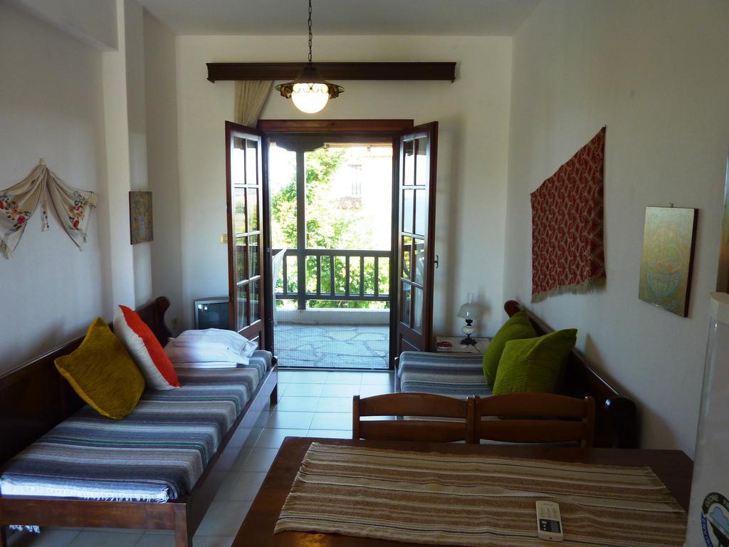 Villa Oasis Nea Poteidaia Exterior foto